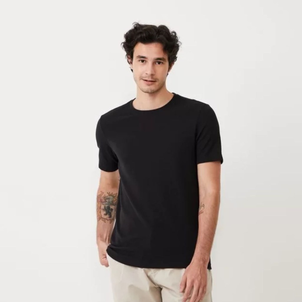 roupas renner Camiseta preta básica
