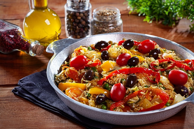 Paella vegetariana: aprenda a fazer uma versão sem carne e com legumes