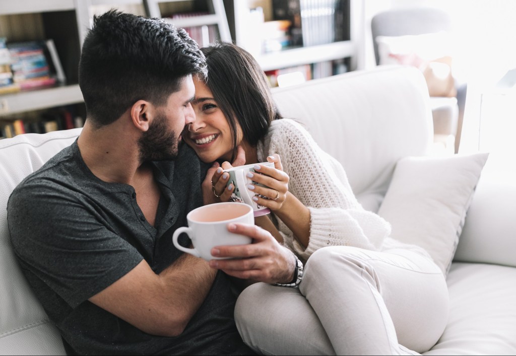 Como seu relacionamento influencia sua saúde: estudos explicam