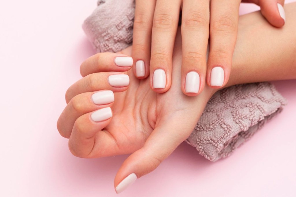 Quantos dias tem que deixar a unha sem esmalte?