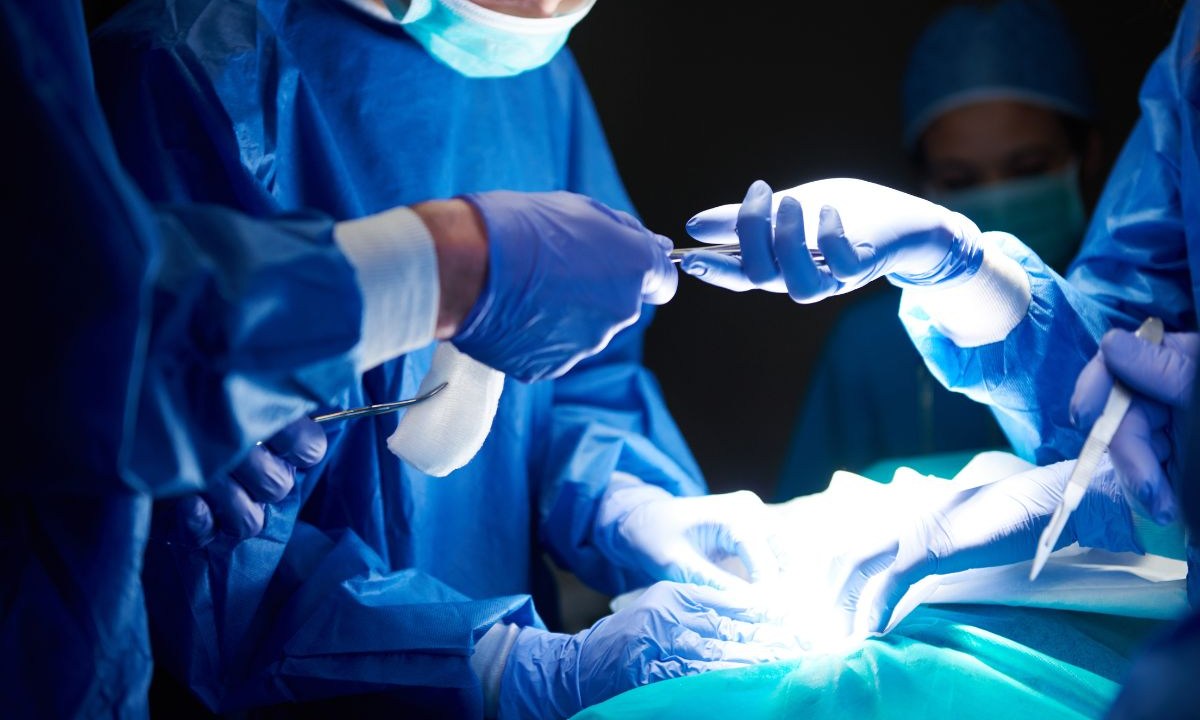 cirurgia plástica no verão