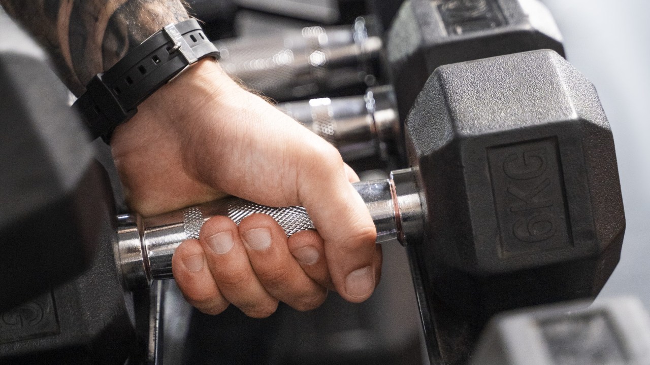 Personal trainer alerta sobre erros para você não cometer este ano na academia