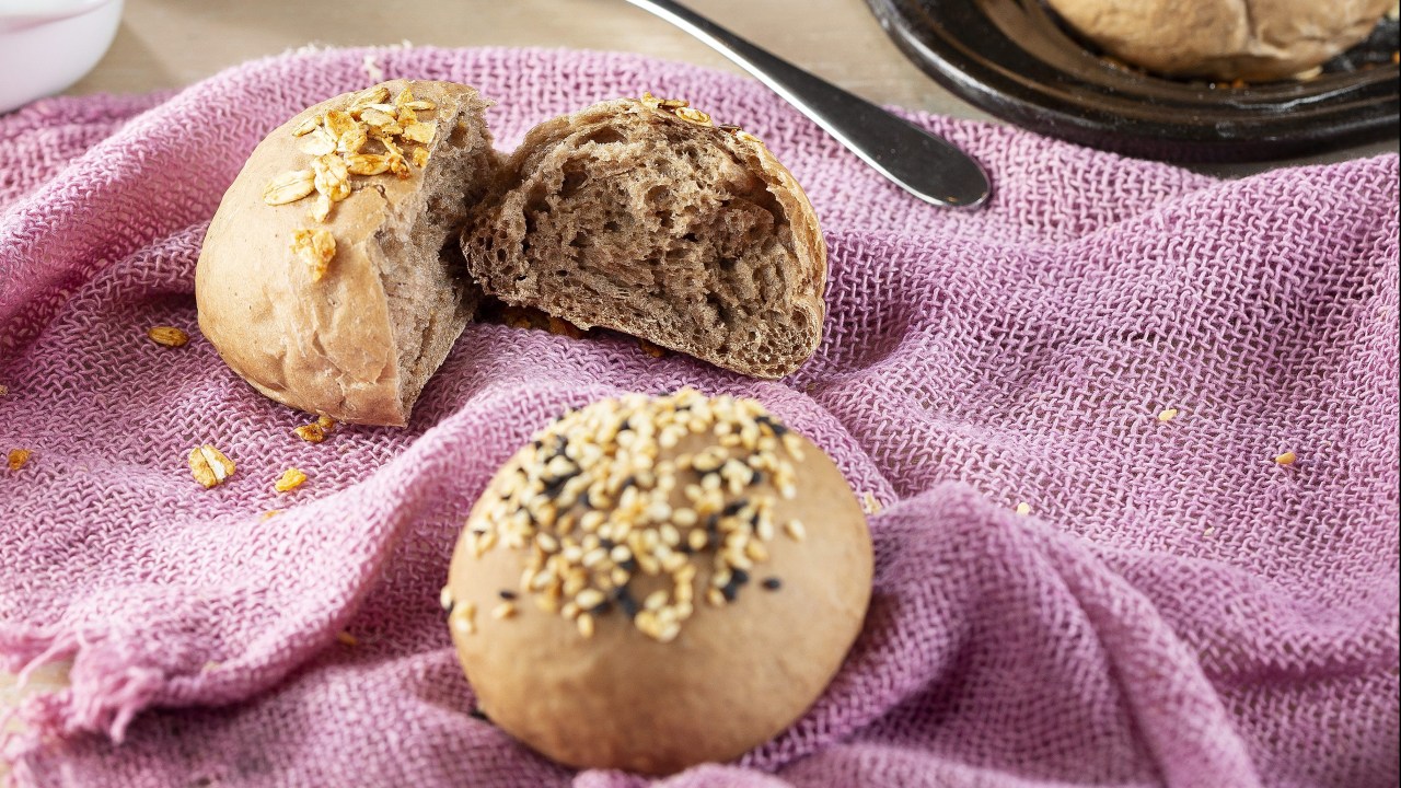 Aprenda a fazer a receita de pão de açaí