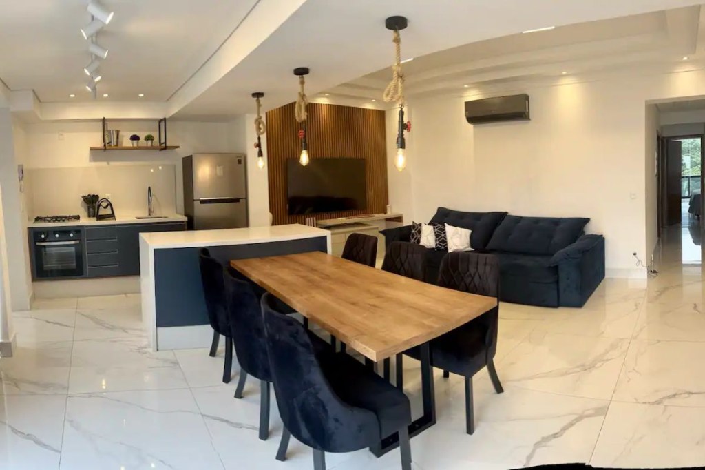 Cobertura penthouse a 80 metros da Praia das Pitangueiras