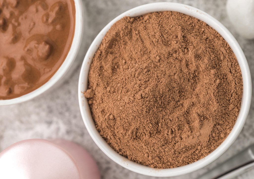 Descubra os benefícios da argila vermelha para revitalizar sua pele do rosto