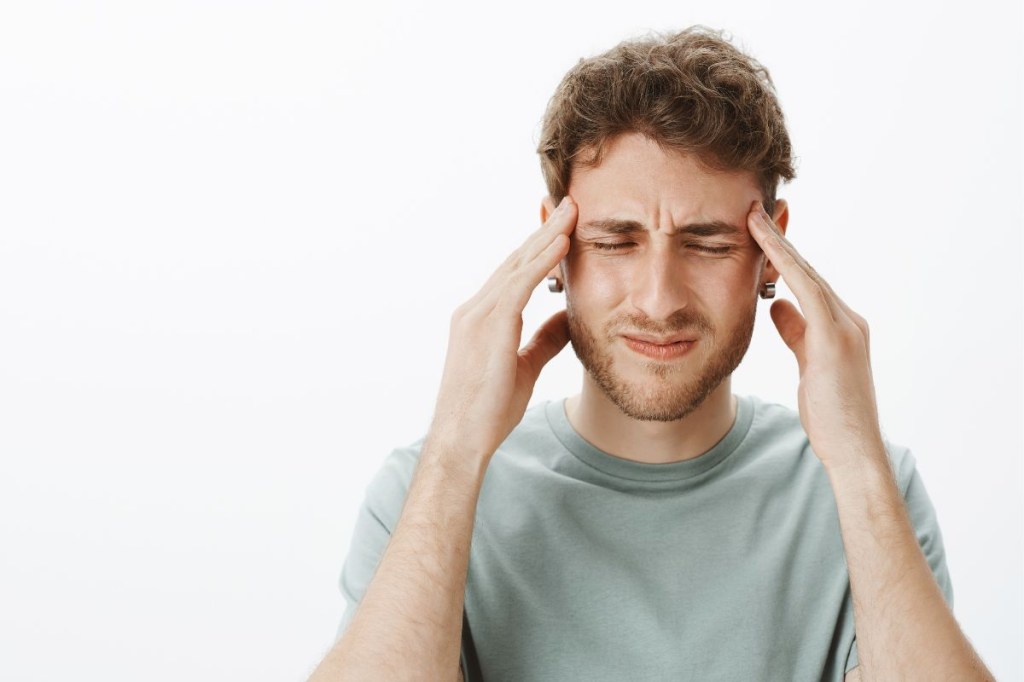 Quais os riscos da automedicação contra dor de cabeça?