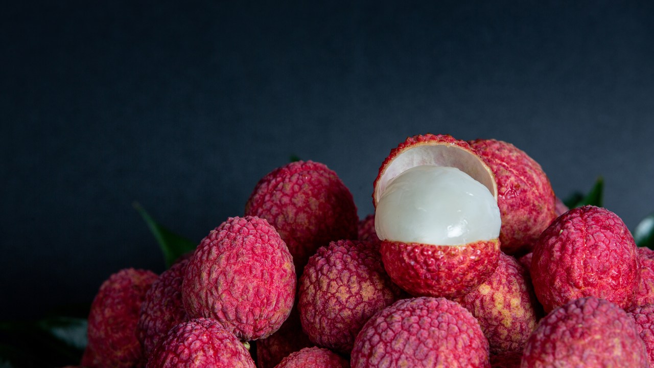 Confira os benefícios de 5 frutas típicas da festas de fim de ano