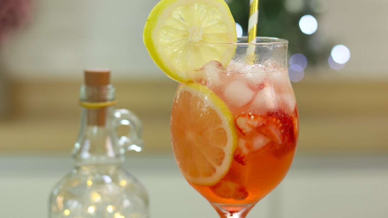 Aprenda a fazer o drink sem álcool para brindar no ano novo