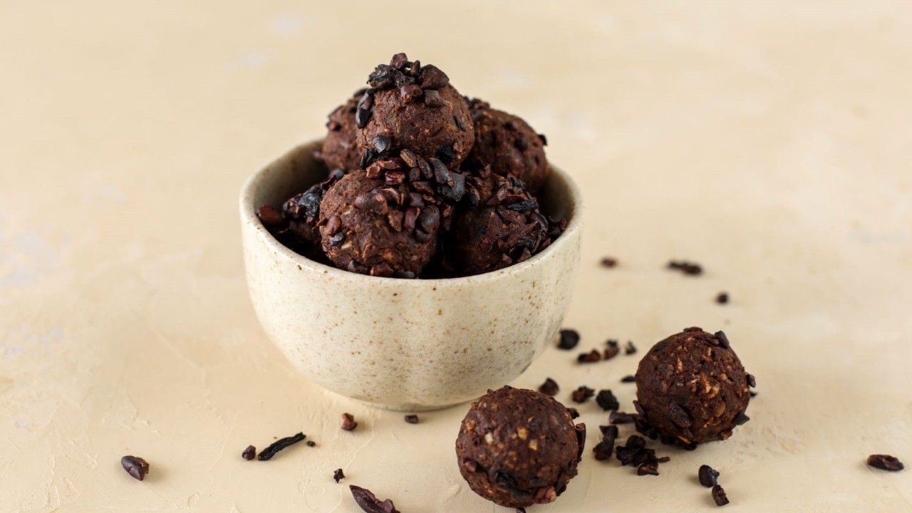 Confira como fazer o brigadeiro de cacau e aveia para o Natal
