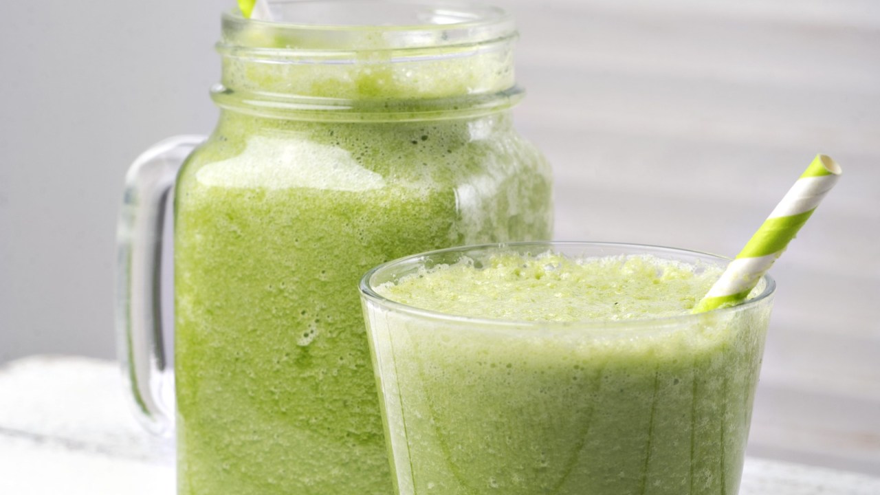 Aprenda a fazer a receita de smoothie anti-enxaqueca
