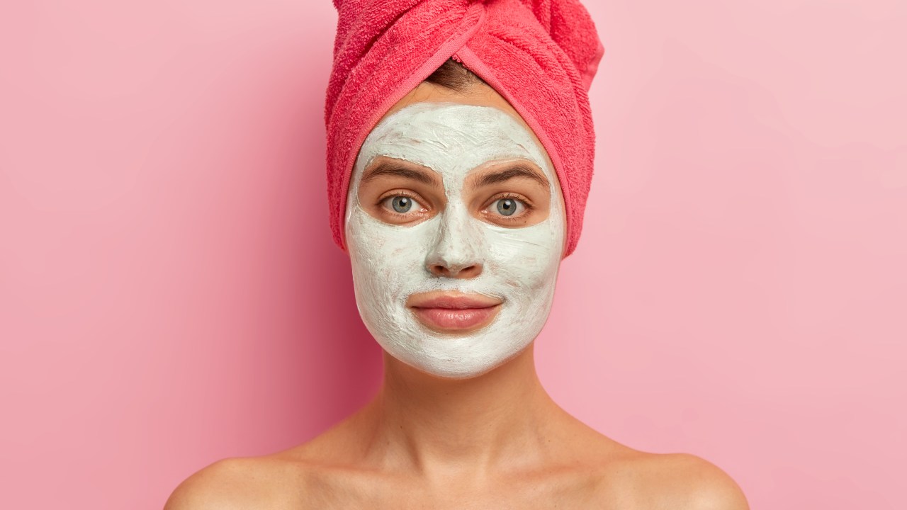 Aprenda a fazer mascaras faciais naturais em casa