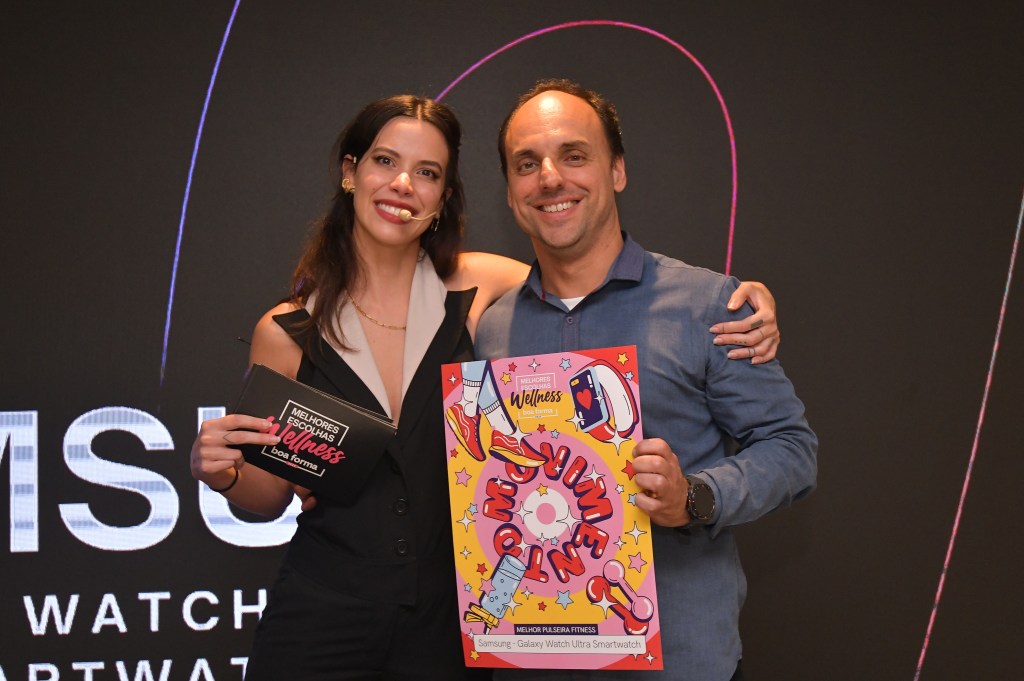 Larissa Serpa, editora-chefe de Boa Forma, e Renato Citrini, Gerente S&ecirc;nior de Produto da Divis&atilde;o de Dispositivos M&oacute;veis da Samsung Brasil |