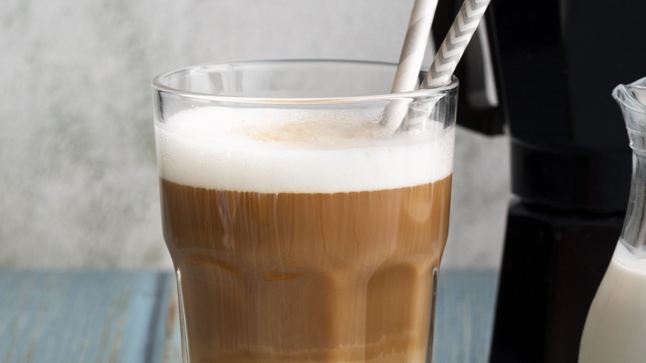 Confira diferentes opções de bebidas com café para ter mais energia
