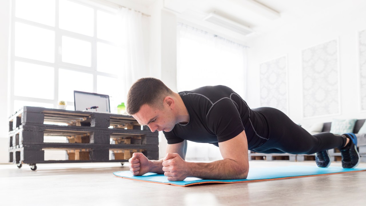 Confira os benefícios dos exercícios de isometria