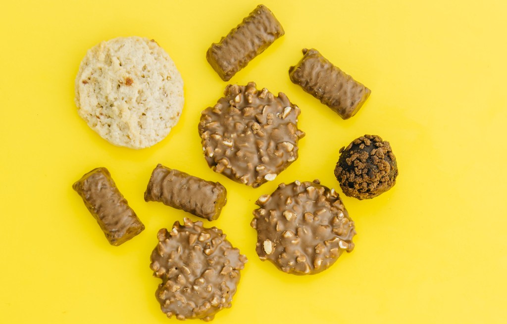 5 opções de snacks doces saudáveis para saciar a fomiguinha do dia a dia