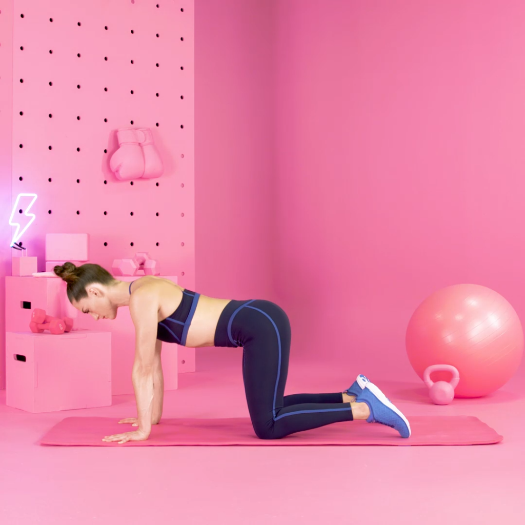 quatro apoios com toque de ombros