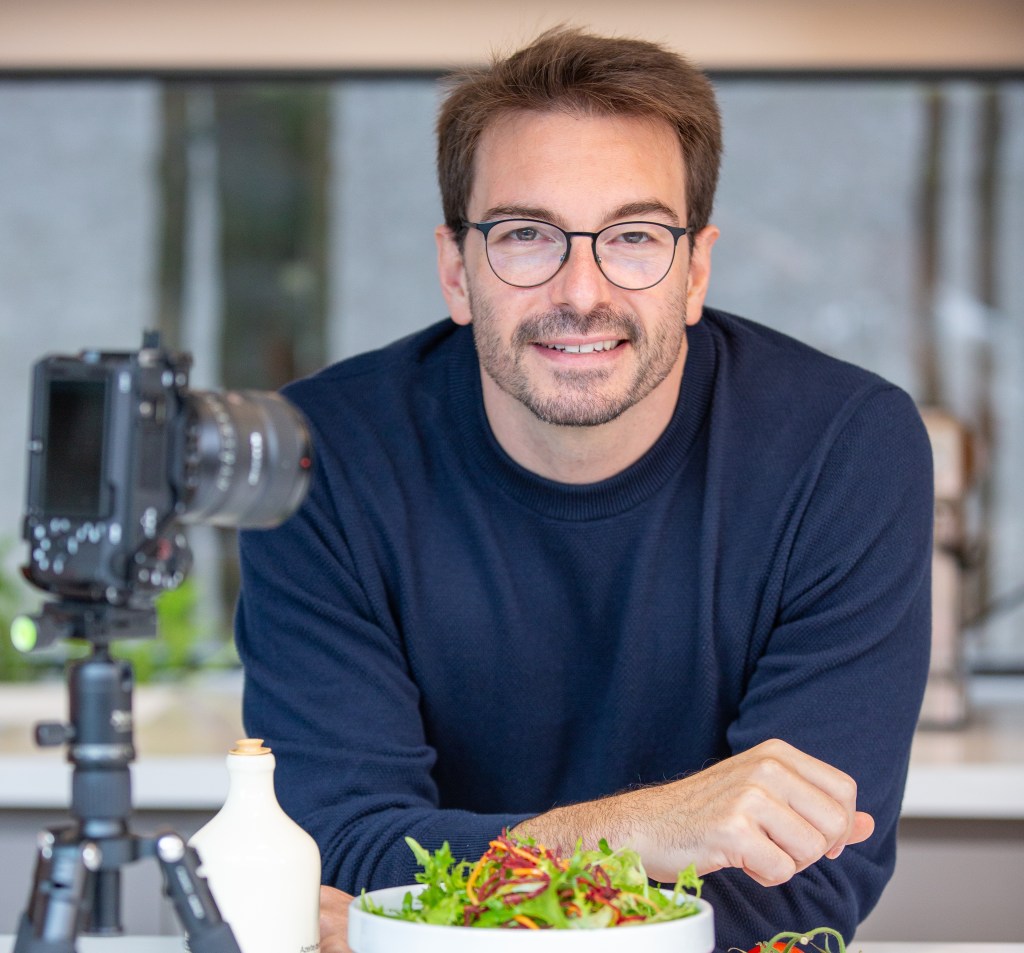 De design à criador de conteúdo, Betto Auge conta como o esporte o inspirou em suas receitas saudáveis