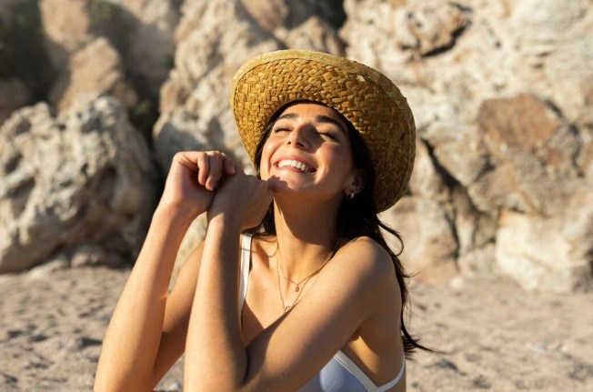 Verão à vista: como cuidar da pele com 4 medidas simples e eficazes