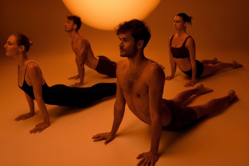 O boom do hot yoga: por que todo mundo está falando da modalidade